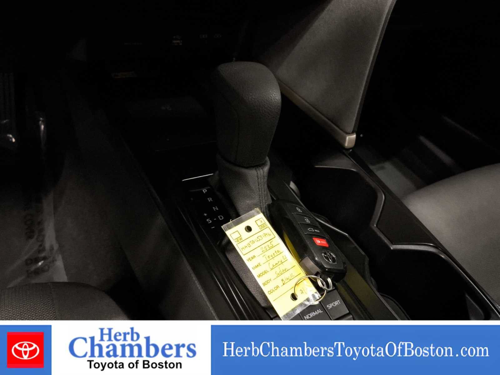 Used 2025 Toyota Camry LE AWD/4WD image 24