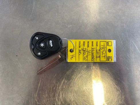 Used 2003 HUMMER H1 4-Door Open Top image 28