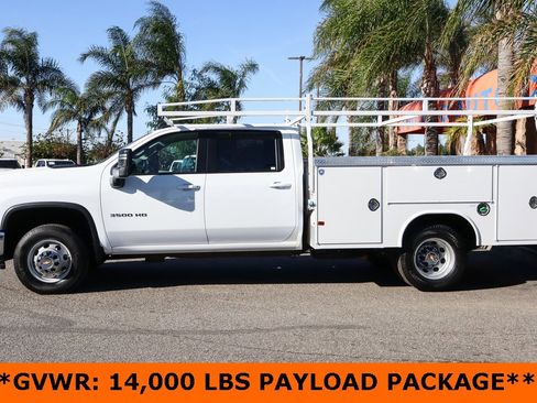 Used 2025 Chevrolet Silverado 3500 LT w/ Convenience Package image 5