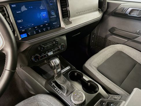 Used 2025 Ford Bronco Big Bend image 26