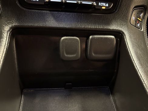 Used 2018 GMC Yukon SLT w/ Open Road Package image 29