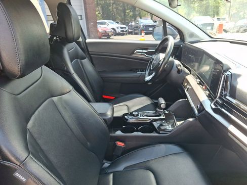 Used 2023 Kia Sportage EX AWD/4WD image 11