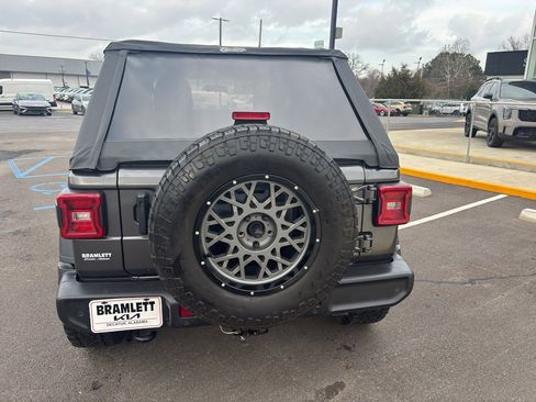 Used 2022 Jeep Wrangler Unlimited Sport image 2