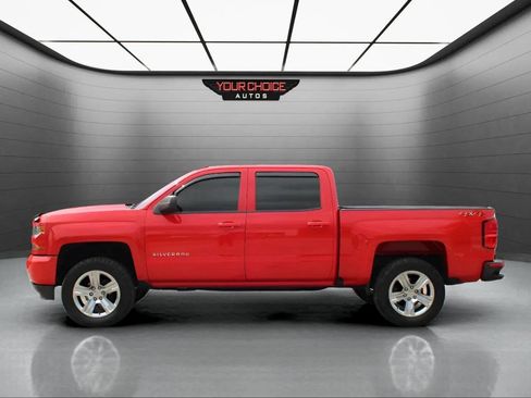 Used 2018 Chevrolet Silverado 1500 Custom w/ Custom Value Package AWD/4WD image 2