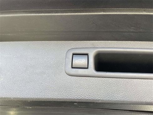 Used 2021 Toyota Highlander XLE image 14