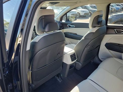 New 2026 Kia Sportage EX image 17