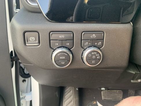 New 2026 GMC Sierra 1500 Elevation image 19