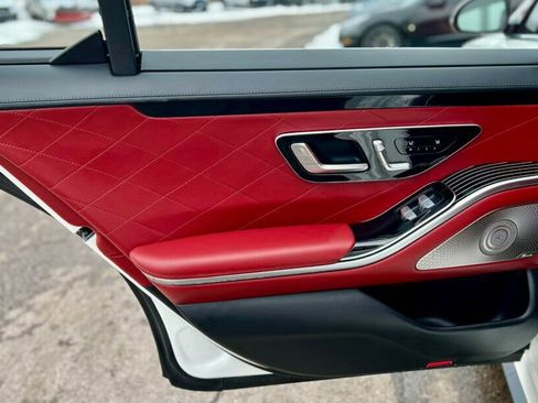 Used 2022 Mercedes-Benz S 500 4MATIC image 18