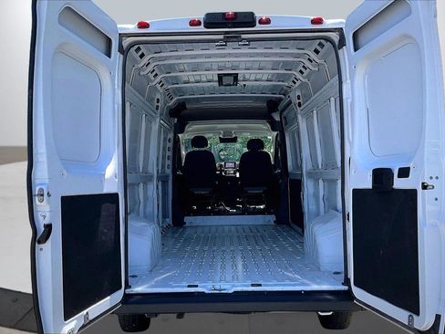 Used 2024 RAM ProMaster 2500 w/ Convenience Group FWD image 23