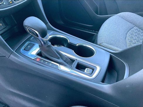 Used 2024 Chevrolet Equinox LT image 16