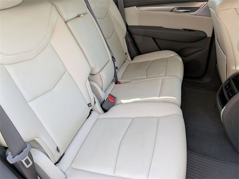 Certified 2021 Cadillac XT5 Premium Luxury image 26