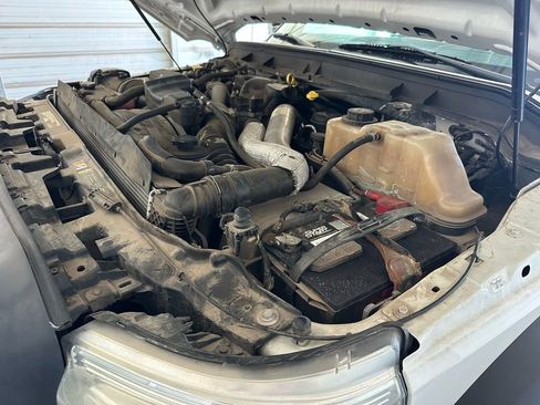 Used 2015 Ford F550 4x4 Crew Cab Super Duty w/ Power Equipment Group image 44