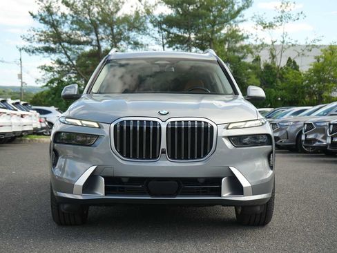 Used 2023 BMW X7 xDrive40i AWD/4WD image 2