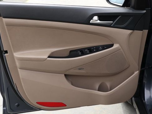 Used 2021 Hyundai Tucson Limited FWD image 23