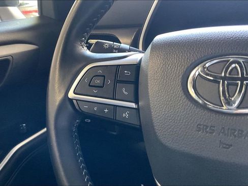 Used 2025 Toyota Highlander XSE AWD/4WD image 8