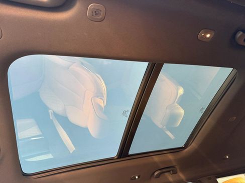 Used 2023 Jeep Grand Cherokee L Summit w/ High Altitude Package image 20