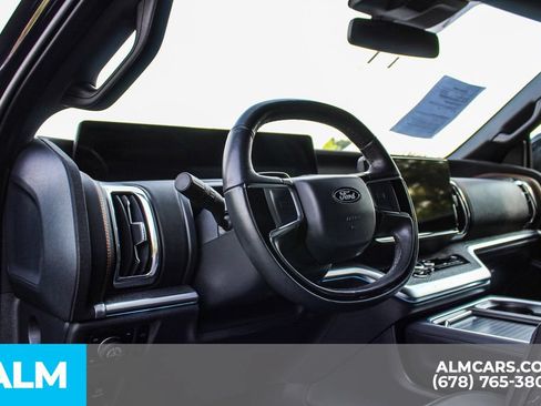 Used 2025 Ford Expedition Tremor AWD/4WD image 34