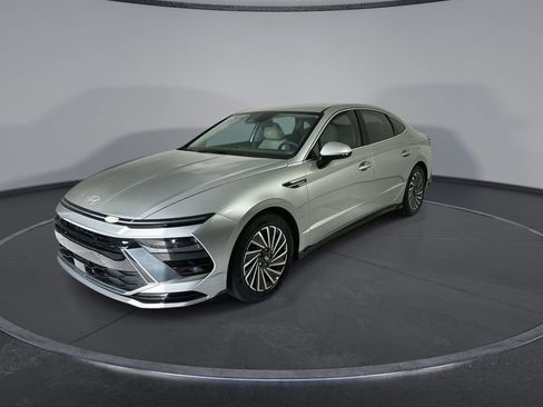 Certified 2025 Hyundai Sonata SEL FWD image 4