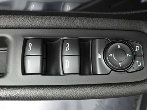 Used 2022 GMC Terrain SLE w/ Driver Convenience Package AWD/4WD image 6