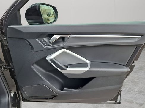 Used 2023 Audi Q3 2.0T Premium Plus w/ Premium Plus Package image 13