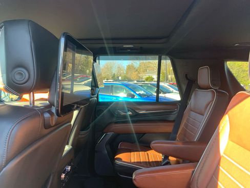 Used 2023 GMC Yukon Denali Ultimate image 29