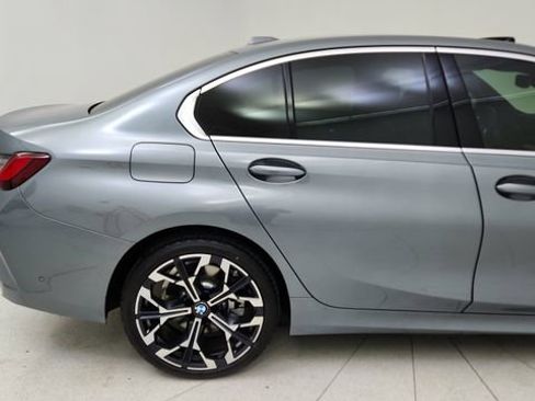 Used 2025 BMW 330i xDrive Sedan image 12