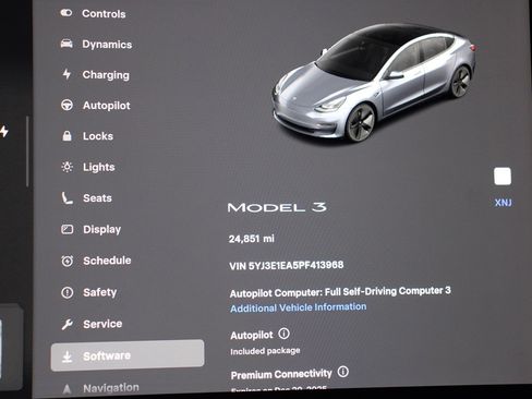 Used 2023 Tesla Model 3 Standard Range image 24