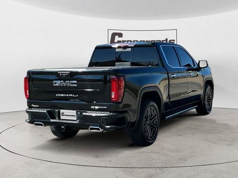 Used 2022 GMC Sierra 1500 Denali Ultimate AWD/4WD image 5