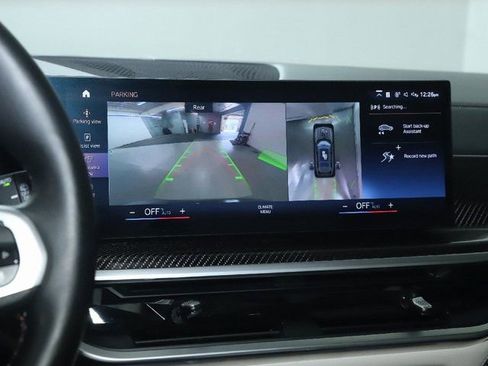 Used 2023 BMW X7 M60i image 37