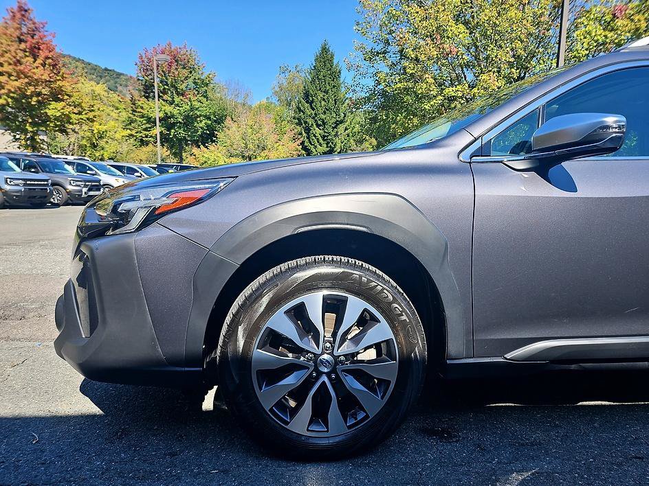Used 2025 Subaru Outback Touring XT AWD/4WD image 9