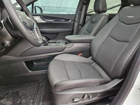 New 2025 Cadillac XT5 Premium Luxury image 11
