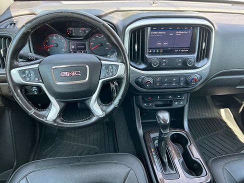 Used 2022 GMC Canyon Elevation w/ Elevation Premium Package AWD/4WD image 3