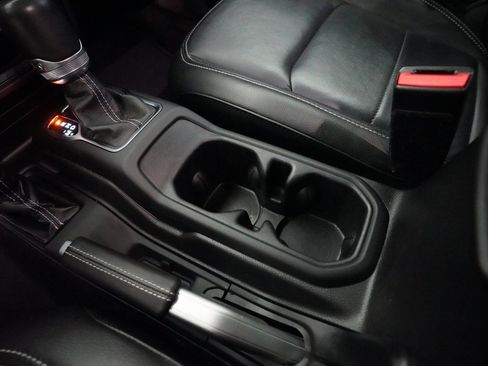 Used 2022 Jeep Wrangler Unlimited Sahara w/ Cold Weather Group image 16