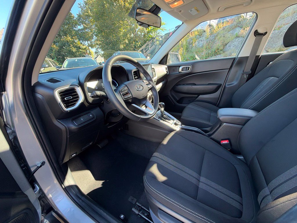 Certified 2026 Hyundai Venue SEL FWD image 16