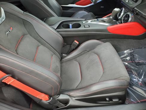 Used 2021 Chevrolet Camaro ZL1 w/ LPO, ZL1 Protection Package RWD image 21