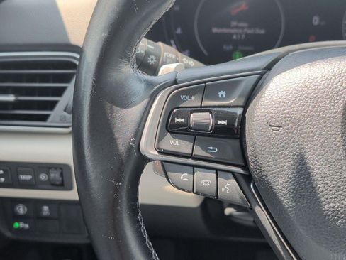 Used 2021 Honda Accord Touring image 14