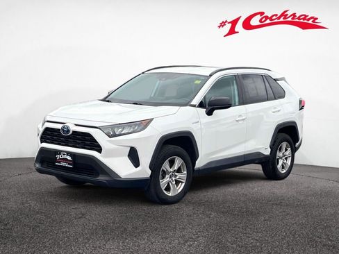 Used 2020 Toyota RAV4 LE w/ Carpet Mat Package AWD/4WD image 11