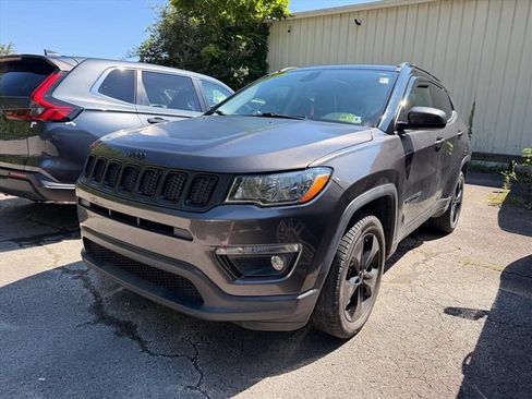 Used 2019 Jeep Compass Latitude AWD/4WD image 3