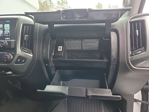 Used 2018 Chevrolet Silverado 1500 LTZ Z71 image 38