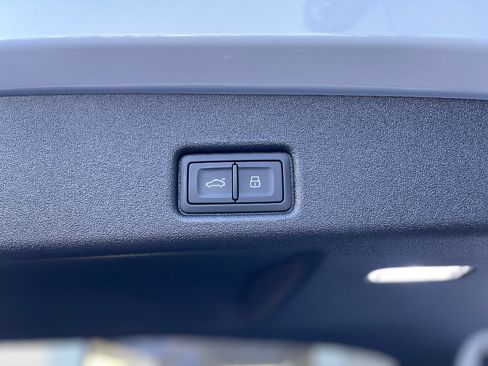 New 2025 Audi SQ5 Premium Plus image 9