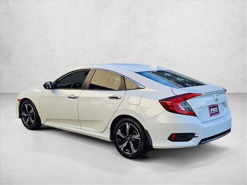 Used 2017 Honda Civic Touring image 7