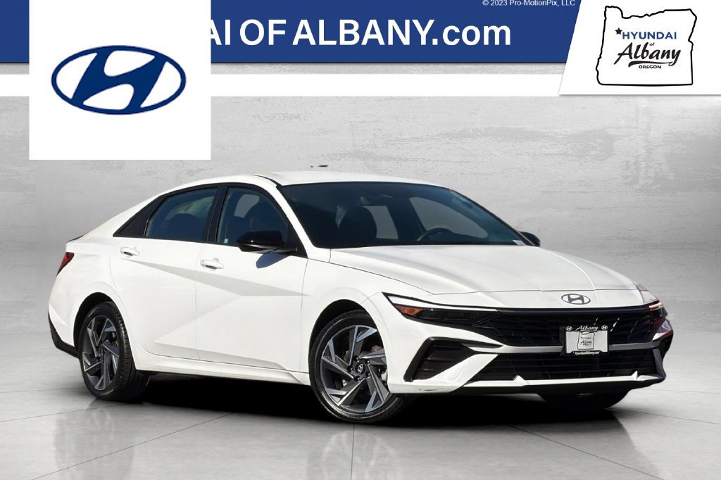 Certified 2025 Hyundai Elantra SEL w/ Cargo Package FWD image 1