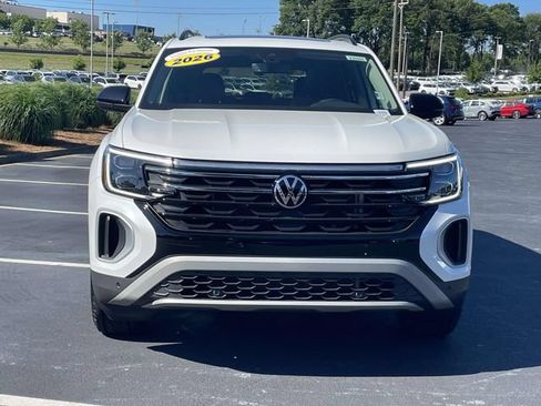 Certified 2026 Volkswagen Atlas Peak Edition AWD/4WD image 2