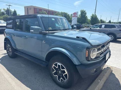 Used 2022 Ford Bronco Outer Banks AWD/4WD image 2