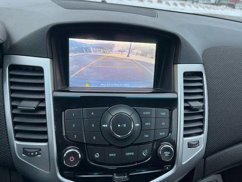 Used 2015 Chevrolet Cruze LT image 35