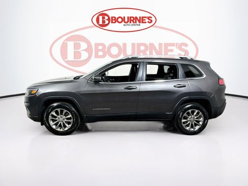 Used 2019 Jeep Cherokee Latitude Plus w/ Cold Weather Group AWD/4WD image 6