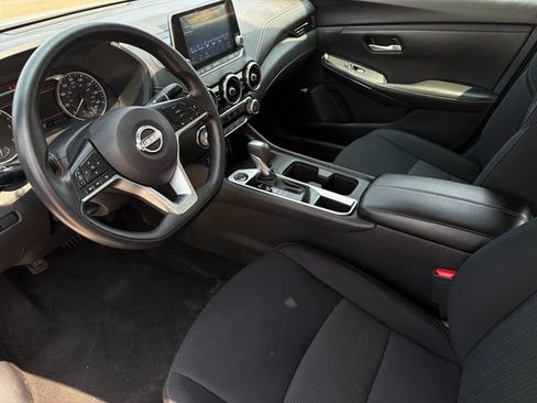 Used 2024 Nissan Sentra SV FWD image 11