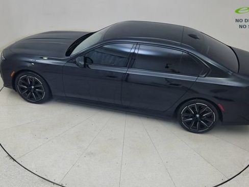 Used 2025 BMW i7 eDrive50 w/ M Sport Package RWD image 78