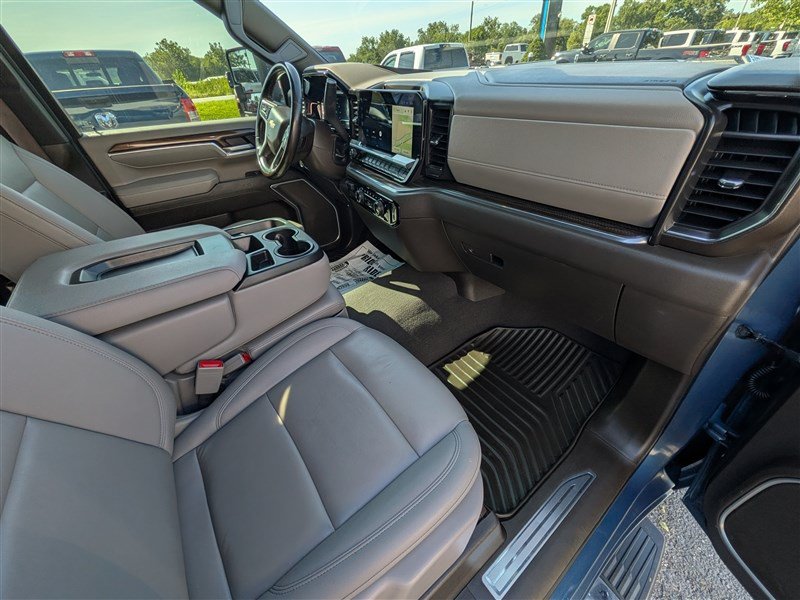 Used 2025 Chevrolet Silverado 2500 LT w/ All Star Edition AWD/4WD image 20