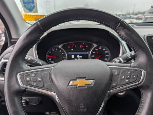 Used 2019 Chevrolet Equinox LT w/ Sun & Navigation Package image 10